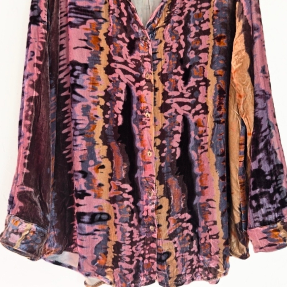 Johnny Was watercolor falls velvet button down NWT - Picture 4 of 9